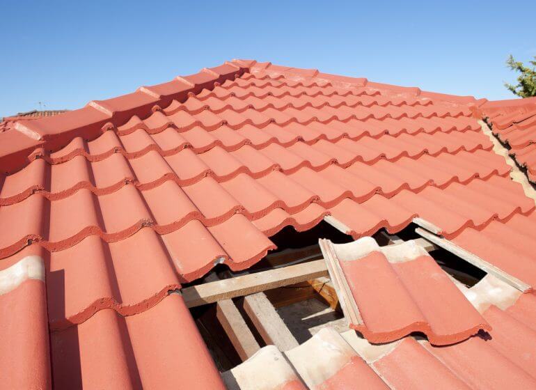 20 Roofing Solutions in Arizona for Desert Dwellers